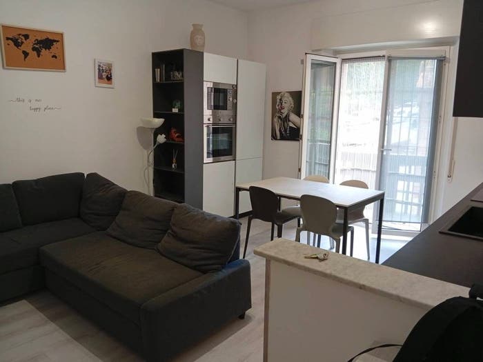 Appartamento trilocale in vendita in Via Luigi Rizzo, Pegli, Genova