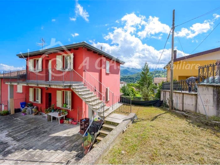Casa con 6 locali in vendita in VIA SANDRO PERTINI, Centro, Borgo Val di Taro
