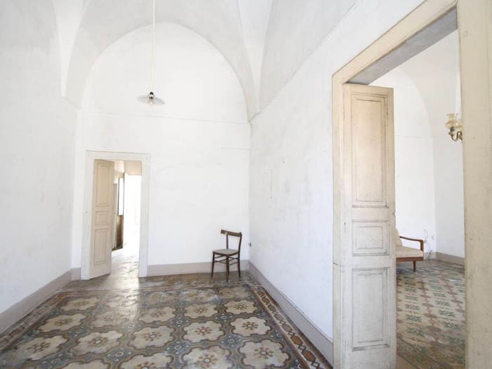 Casa con 6 locali in vendita in Via Regina Elena, PresicceAcquarica