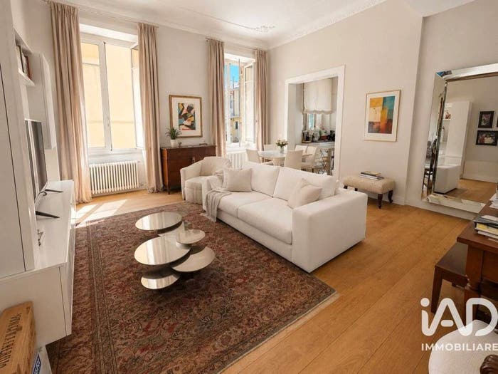 Appartamento con 5 locali in vendita in Viale Martiri della Libertà, Centro, Albenga