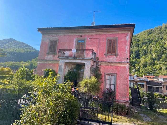 Casa con 6 locali in vendita in Via Vidoletti, Centro, Cuveglio