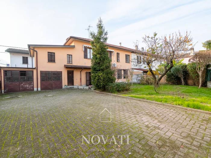 Casa bilocale in vendita in Via Giuseppe Garibaldi, Centro, Brembio