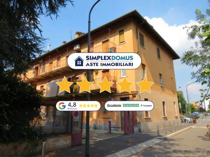 Appartamento trilocale in vendita in Via Fratelli Rizzardi, Trenno, Milano