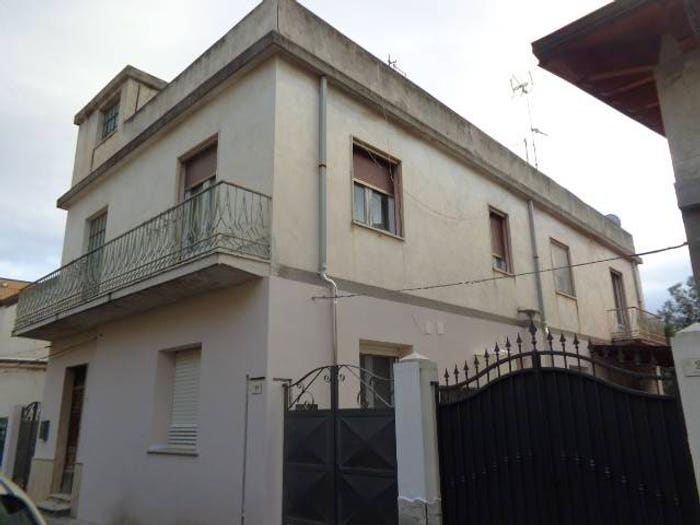 Appartamento trilocale in vendita in Via Erasippe, Locri