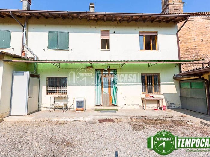 Casa trilocale in vendita in Via Giuseppe Garibaldi, Centro, Montodine