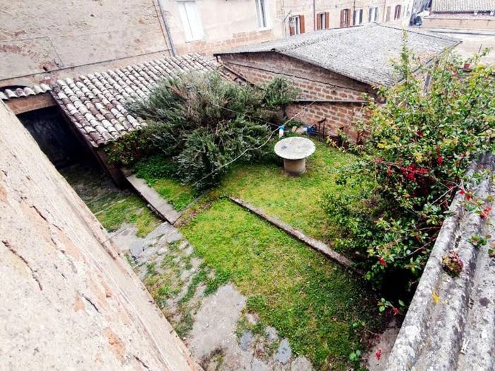 Appartamento con 6 locali in vendita in Via Cesare Battisti SNC, Centro, Acquapendente