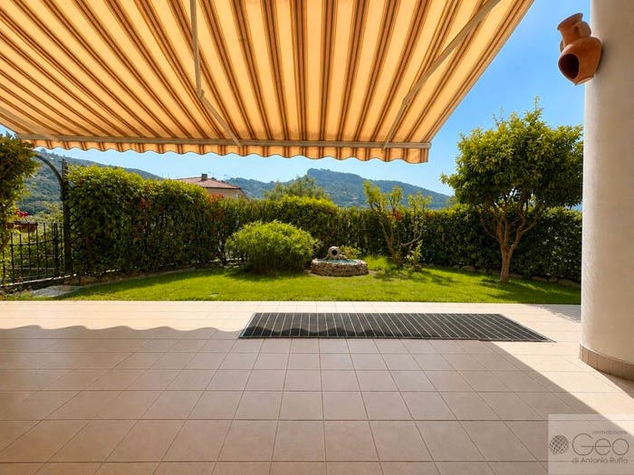 Appartamento trilocale in vendita in Via Giuseppe Verdi, Camporosso