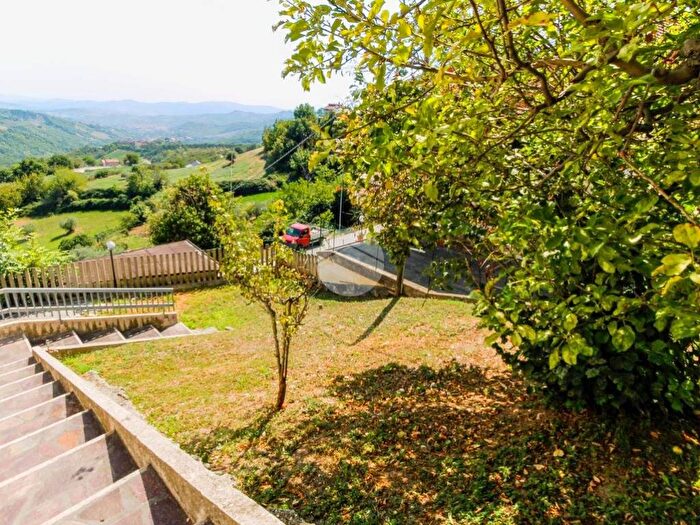 Casa quadrilocale in vendita in Contrada villa gesso, Teramo