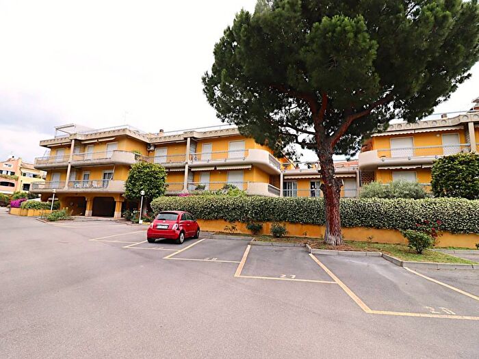 Appartamento bilocale in vendita in Via Amilcare Ponchielli, Centro, Loano