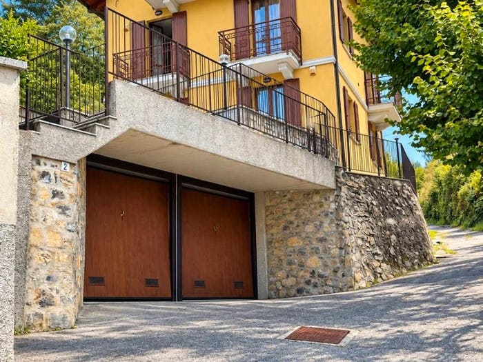 Casa con 6 locali in vendita in Piazzale ponte oscuro, Centro, Asso