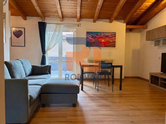 Appartamento trilocale in vendita in Via Leonardo Ercole Pavesi, Centro, Linarolo