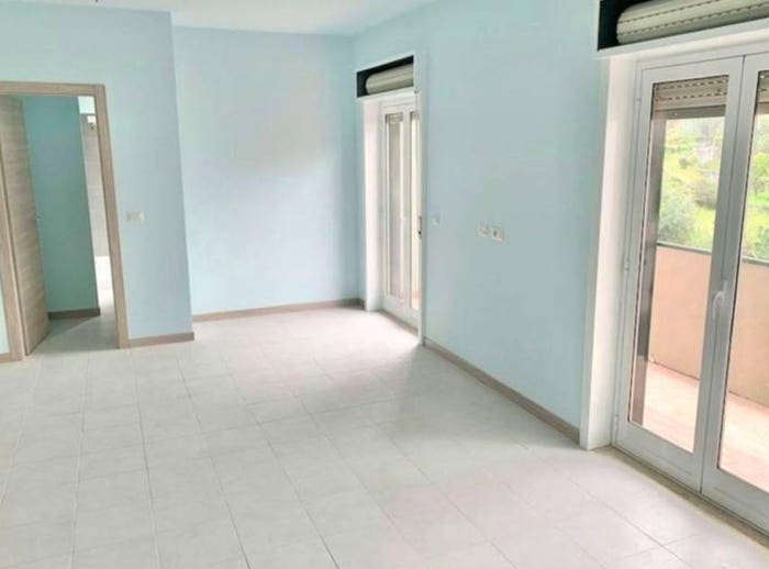 Appartamento trilocale in vendita in Via Stazione, Centro, Aci Castello