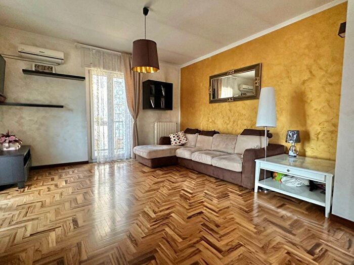 Appartamento trilocale in vendita in Via Monte Santo, Centro, Cosenza