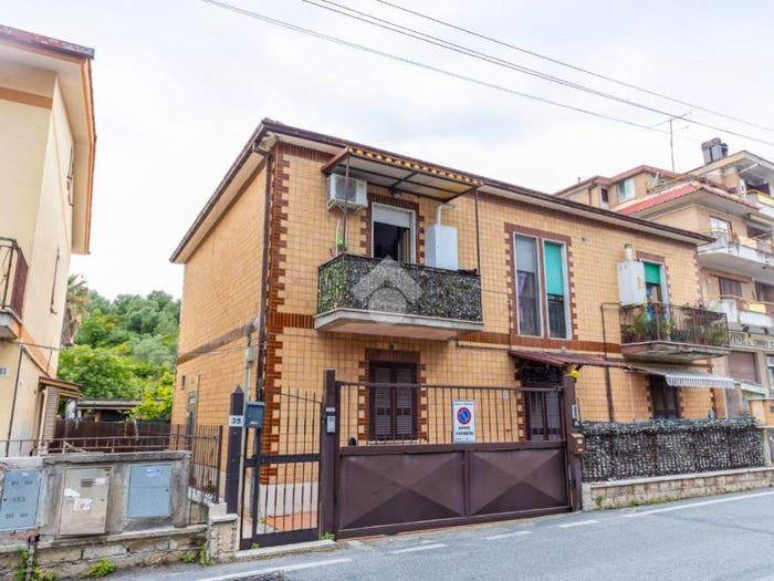 Appartamento trilocale in vendita in Via Santa Lucia, Santa Lucia, Fonte Nuova