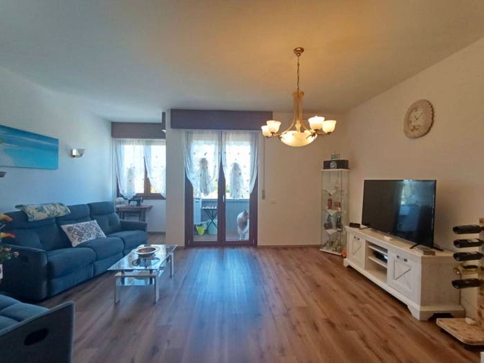 Appartamento con 5 locali in vendita in Via Menarè, Menaré, Colle Umberto