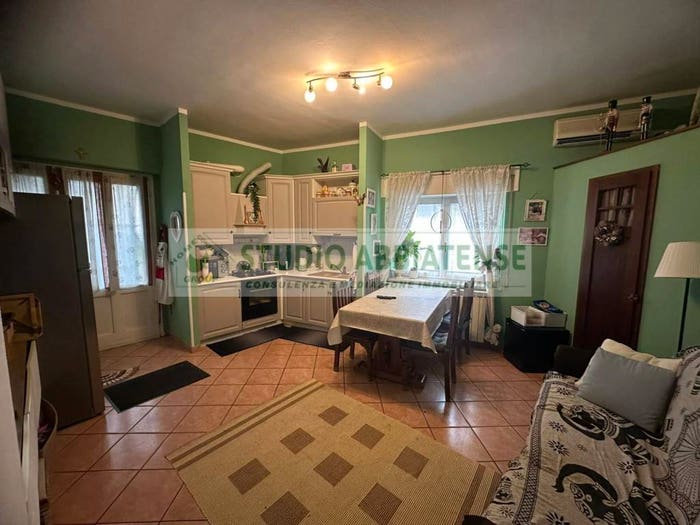Appartamento trilocale in vendita in Via Legnano, Abbiategrasso