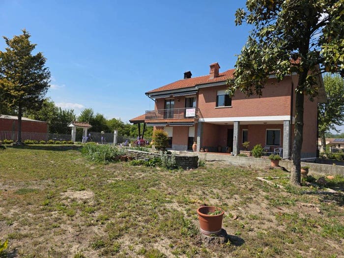 Casa con 6 locali in vendita in Strada Roccanina, Gaminella, Mombello Monferrato