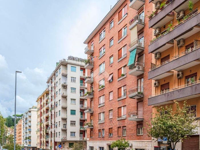 Appartamento trilocale in vendita in Via della Meloria, Cipro, Roma
