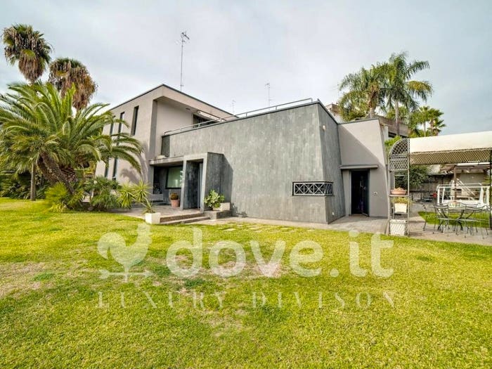 Casa con 6 locali in vendita in Aci Trezza, Aci Castello