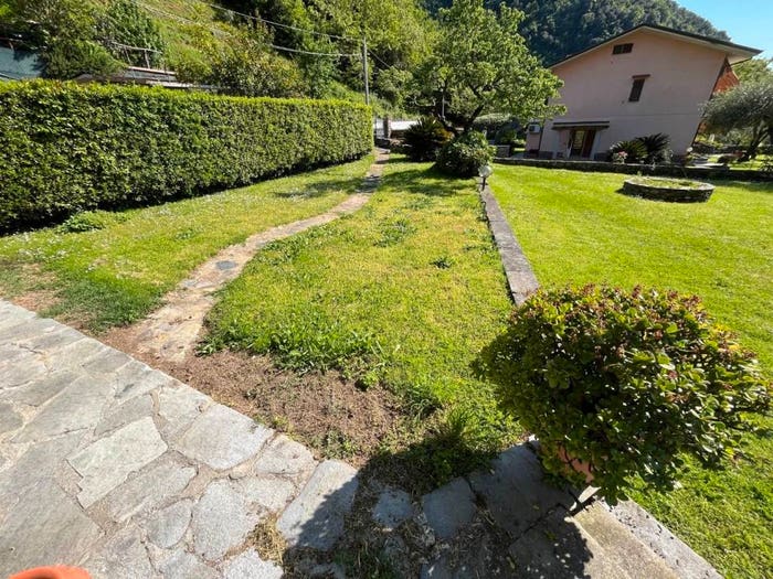 Casa con 6 locali in vendita in Marina Verde Renella, Montignoso
