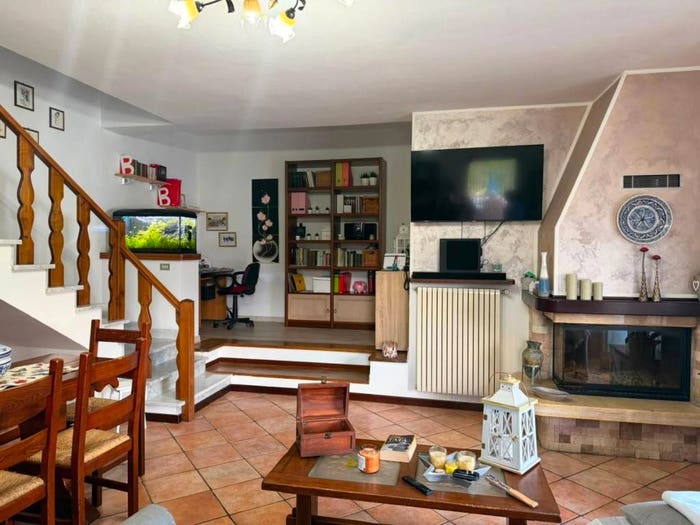 Appartamento con 5 locali in vendita in Monti, Licciana Nardi