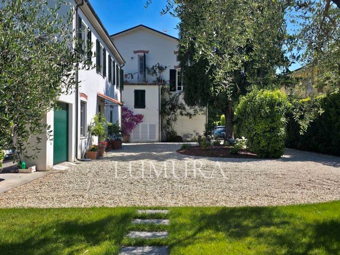 Casa con 6 locali in vendita in Via Giovanni Volpi, Ponte a Moriano, Lucca
