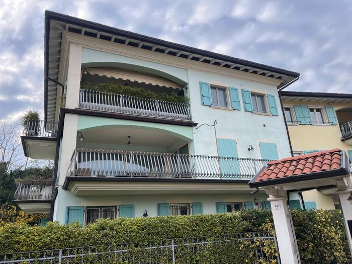 Casa con 5 locali in vendita in Viale Giuseppe Motta, Desenzano Centro, Desenzano del Garda