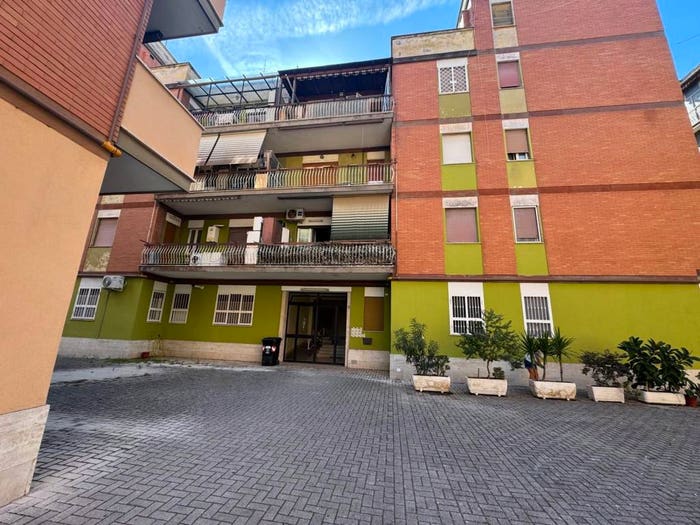 Appartamento trilocale in vendita in Via Pier Giorgio Frassati, Santa Maria delle Mole, Marino