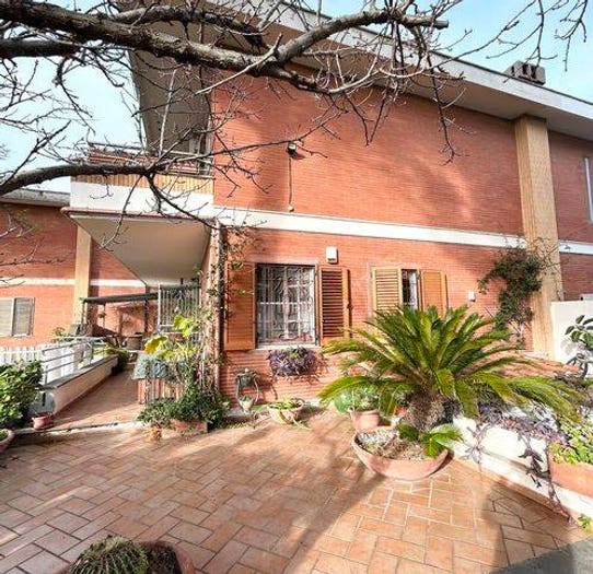 Casa con 5 locali in vendita in Via Giovanni Pascoli, Cisterna Faro San Liborio, Civitavecchia