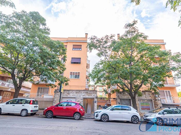 Appartamento bilocale in vendita in Via Rocca di Papa, Colli Albani, Roma