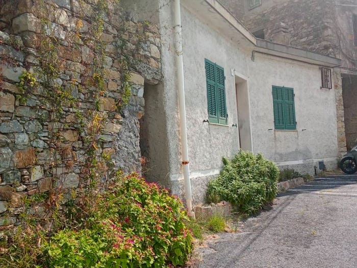 Casa con 6 locali in vendita in Via Trieste, Centro, Villa Faraldi