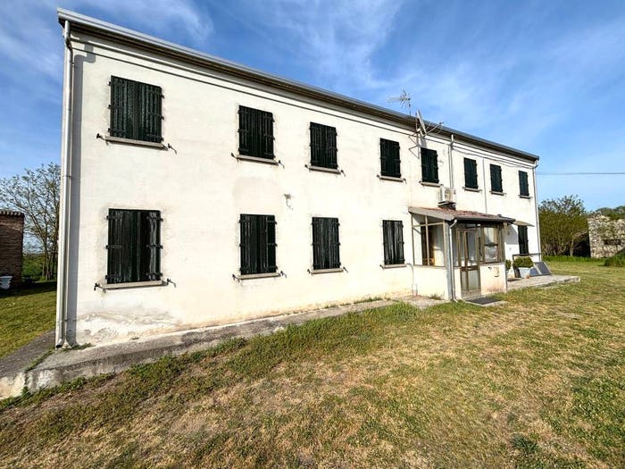 Casa quadrilocale in vendita in Via Milano, Ariano nel Polesine