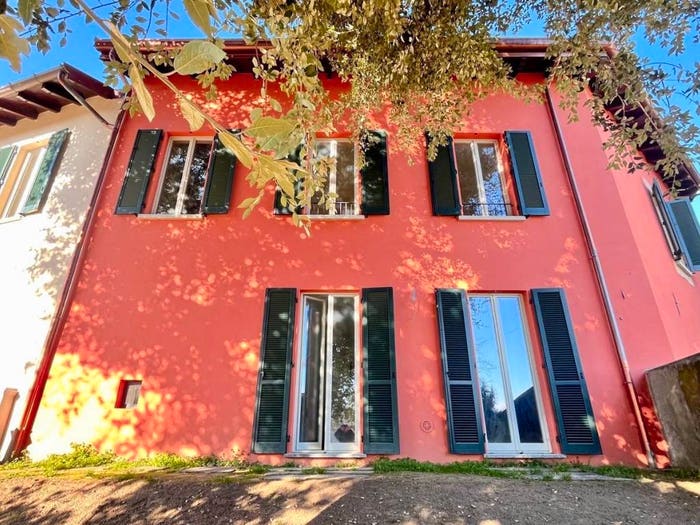 Casa con 6 locali in vendita in Via del Torchio, Cazzago Brabbia
