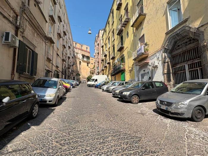 Appartamento quadrilocale in vendita in Salita della Stella, Sanità, Napoli