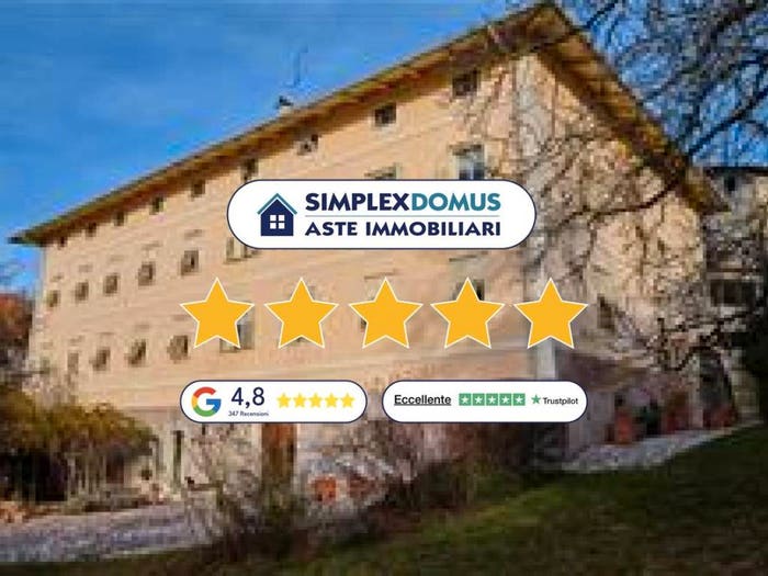 Appartamento con 6 locali in vendita in Piazza Bertagnolli, Ronzone