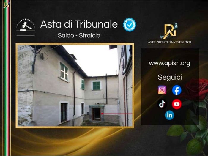 Appartamento quadrilocale in vendita in Frazione Calozzo Vicolo Don Leonardo Mazzucchi, Calozzo, Pianello del Lario