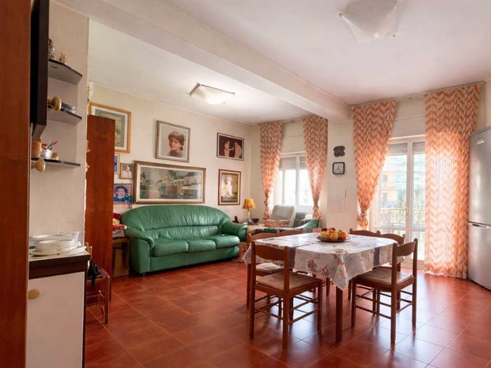 Appartamento con 6 locali in vendita in Viale Vincenzo de Filippis, Sant'Antonio De Filippis, Catanzaro