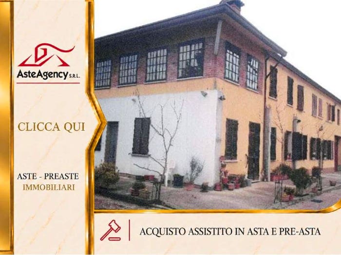 Appartamento con 6 locali in vendita in Via San Salvaro, Urbana