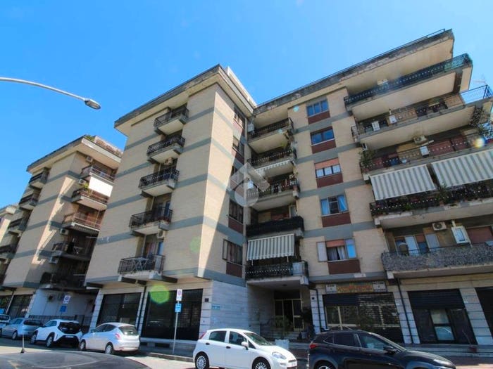 Appartamento trilocale in vendita in Via Calabria, Casagiove