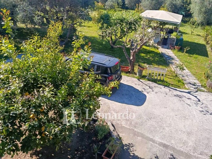 Casa con 6 locali in vendita in Via delle Mimose, Piano di Mommio, Massarosa
