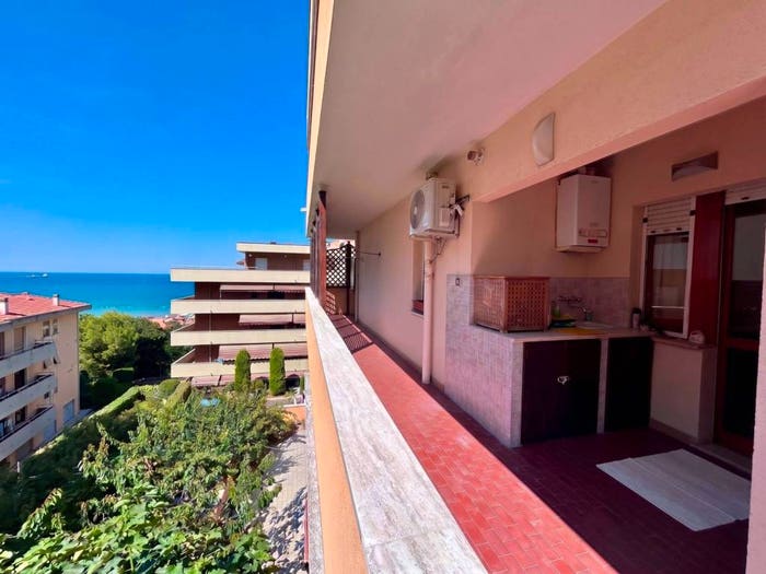 Appartamento con 5 locali in vendita in Centro, Falconara Marittima