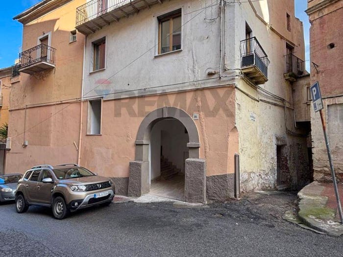 Appartamento con 5 locali in vendita in Via San Francesco, Corigliano Calabro, CoriglianoRossano