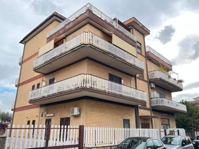 Casa trilocale in vendita in Via Lercara Friddi, Borghesiana, Roma