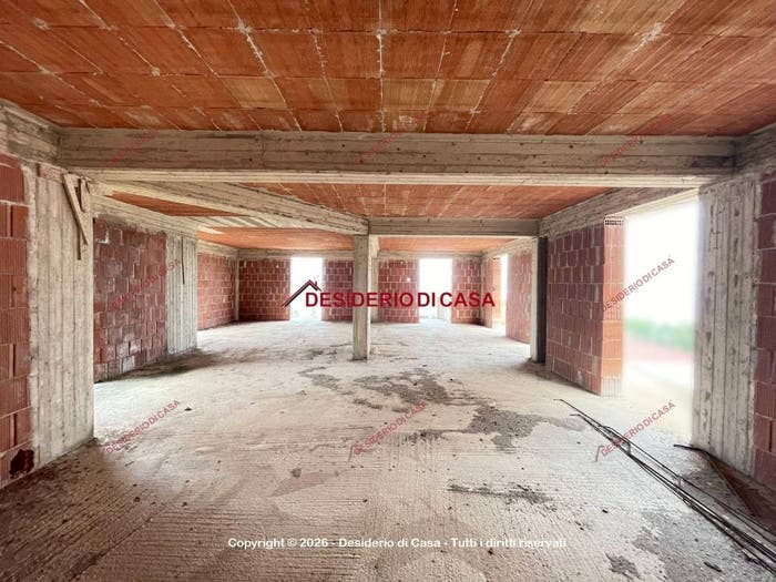 Casa con 6 locali in vendita in Corso Italia, Acquedolci