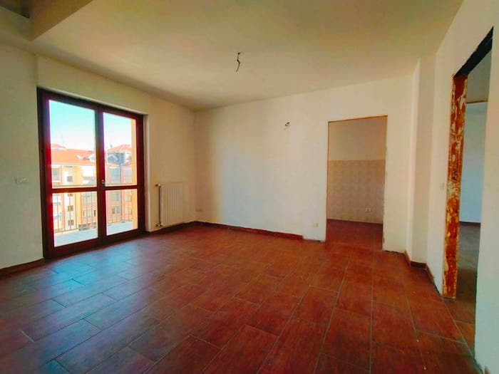 Appartamento con 6 locali in vendita in Via Sassari, Nichelino