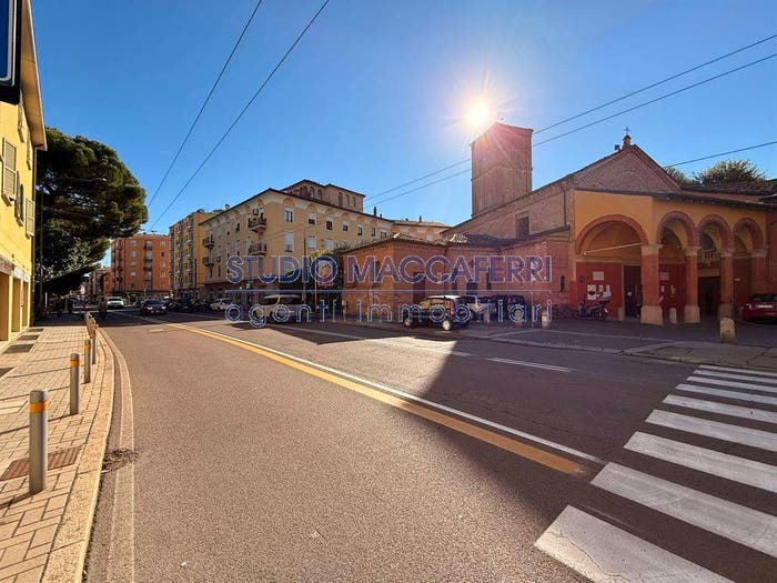 Appartamento quadrilocale in vendita in Via Massarenti, Massarenti, Bologna