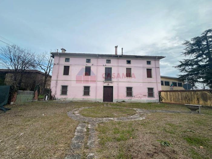 Casa con 6 locali in vendita in Via Villa, Centro, Casarsa della Delizia