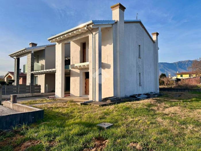 Casa quadrilocale in vendita in Via Valerio Giacobbo, San Zenone, San Zenone degli Ezzelini