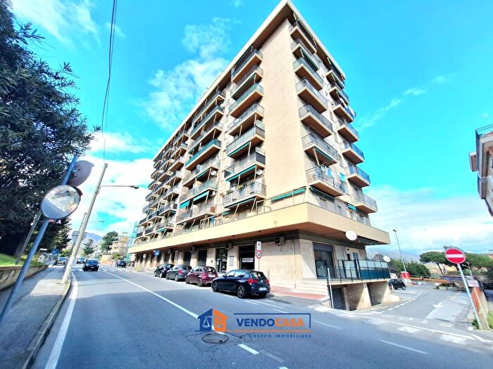Appartamento bilocale in vendita in Via Michelangelo, Borghetto Santo Spirito
