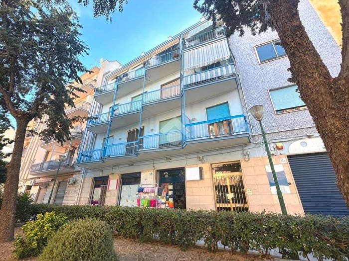 Appartamento trilocale in vendita in Via Vitrani, Centro, Barletta